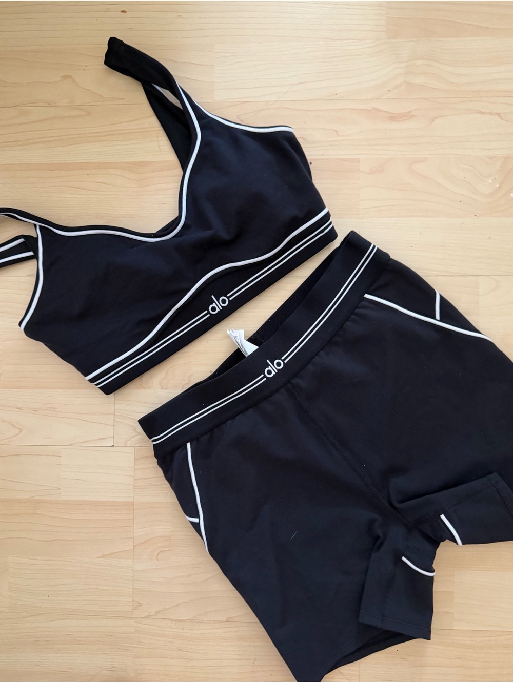 ALO Yoga heart throb Black Sports Bra and High-Waist Shorts